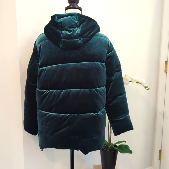 NWOT Gap Plush Velvet Evergreen Quilted Puffer Jacket - Size S - Picture 9 of 16
